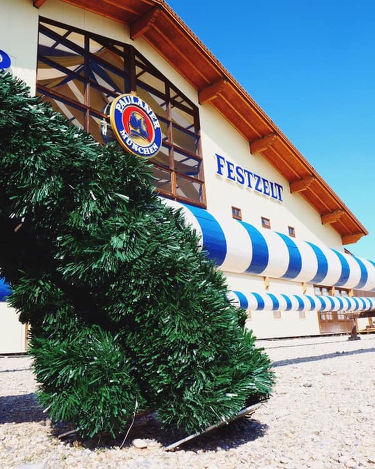 Paulaner Festzelt Aussen